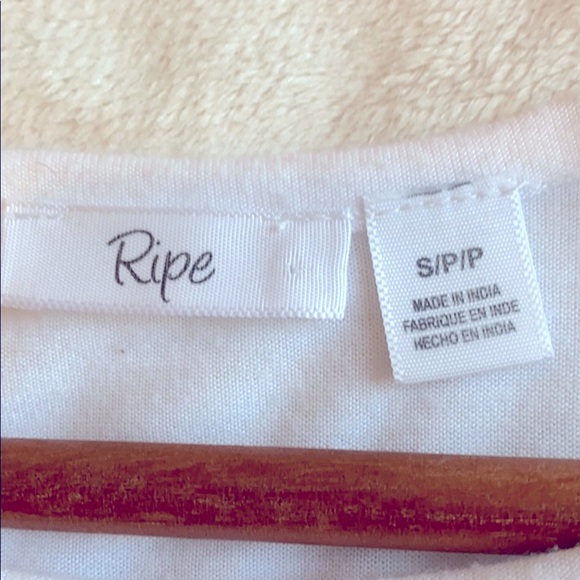 Ripe top with ruffle cotton half sleeve - Picture 3 of 6